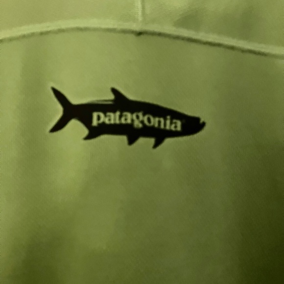 Patagonia Green Mesh Layering  Pullover Top Size Medium - Picture 4 of 7